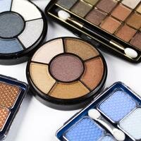 Makeup Tips for Sensitive Eyes